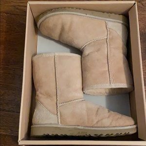 UGG kids size 3 classic san boot